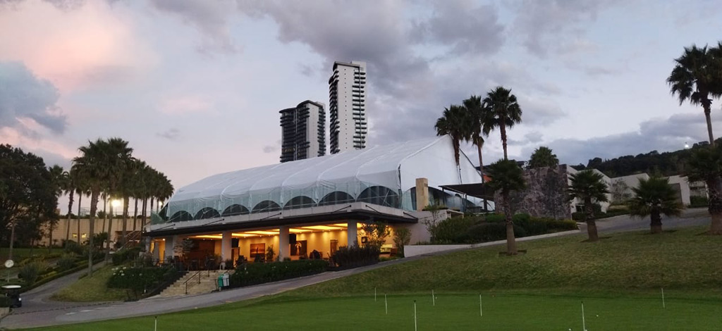 La importancia de contratar una empresa especializada en carpas y domos para el éxito de tu evento